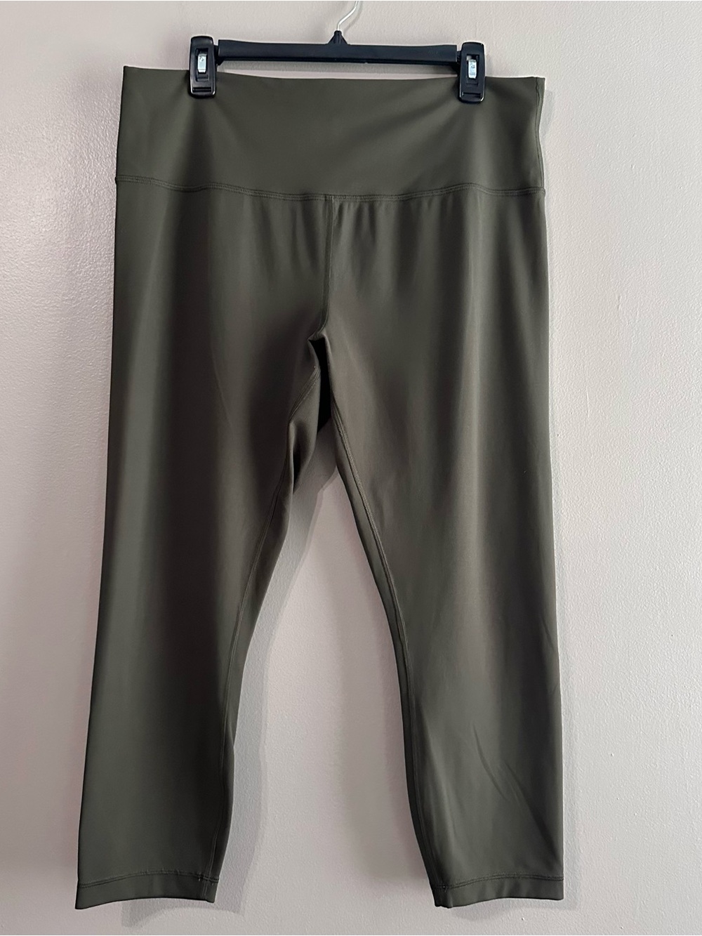 Lululemon Olive Green Wunder Train High Rise Crop 23” Tights Leggings Womens 16